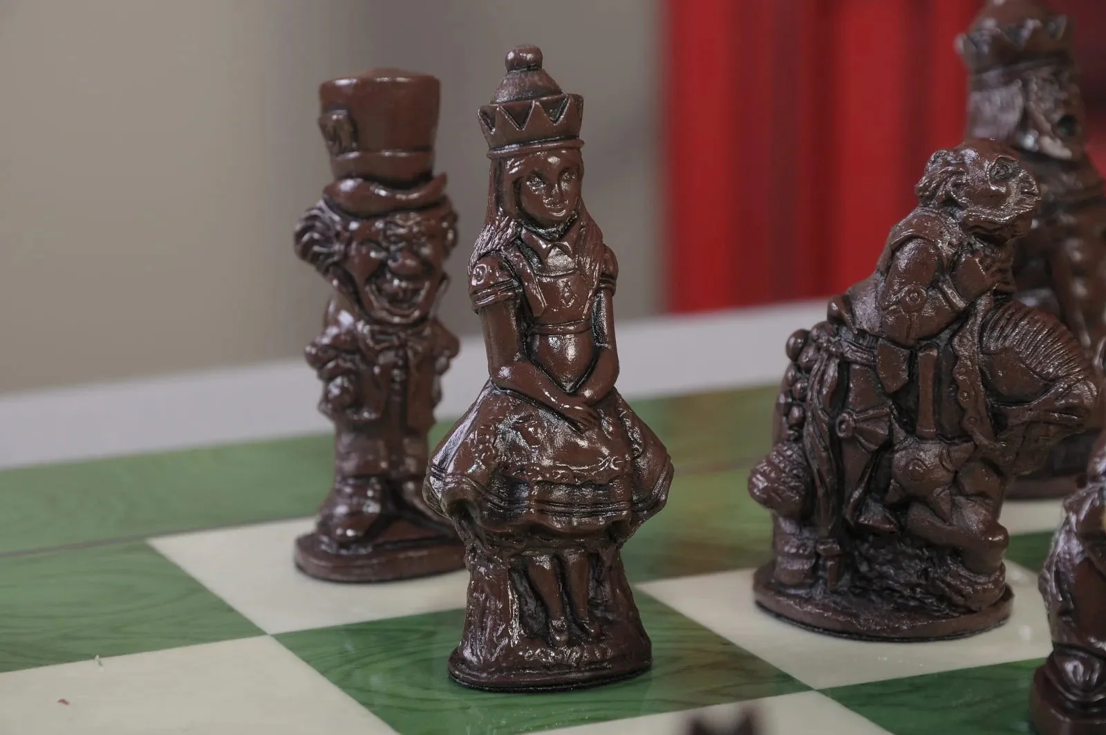 Alice in Wonderland Chess Pieces - 3.5" King - Brown & Natural - Image 9
