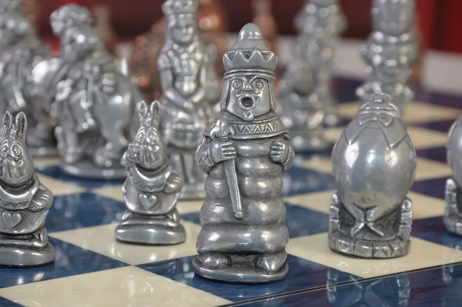 Alice in Wonderland Chess Pieces - 3.5" King - Metallic - Image 2