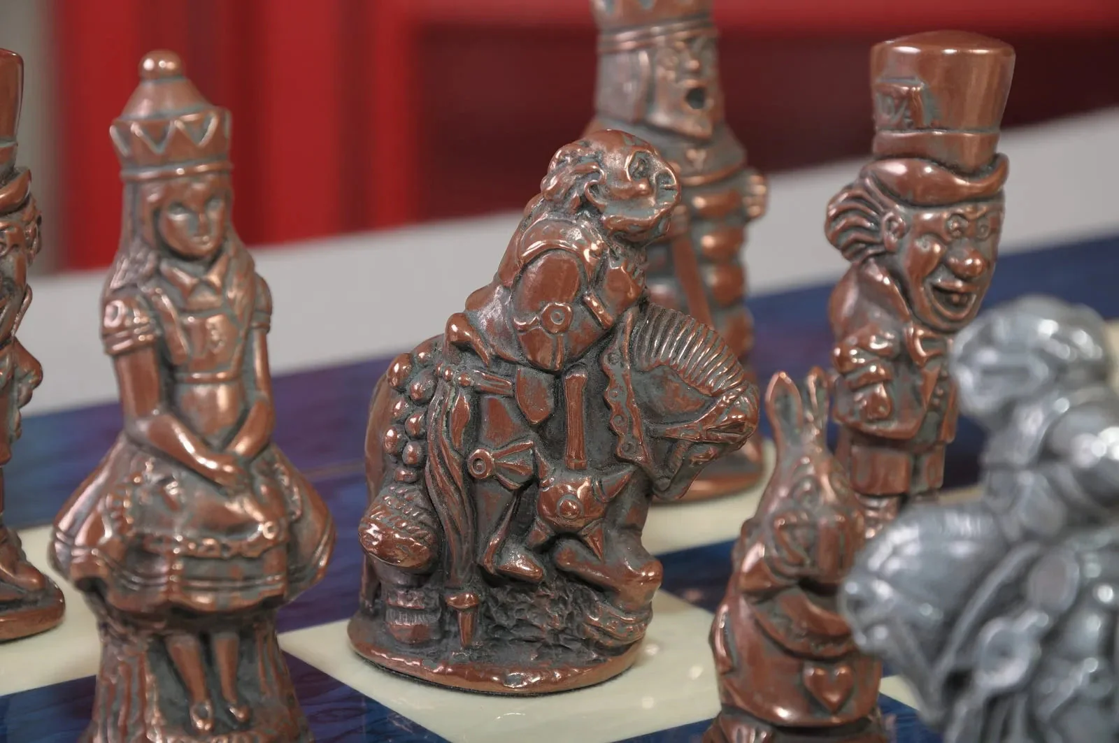 Alice in Wonderland Chess Pieces - 3.5" King - Metallic - Image 8