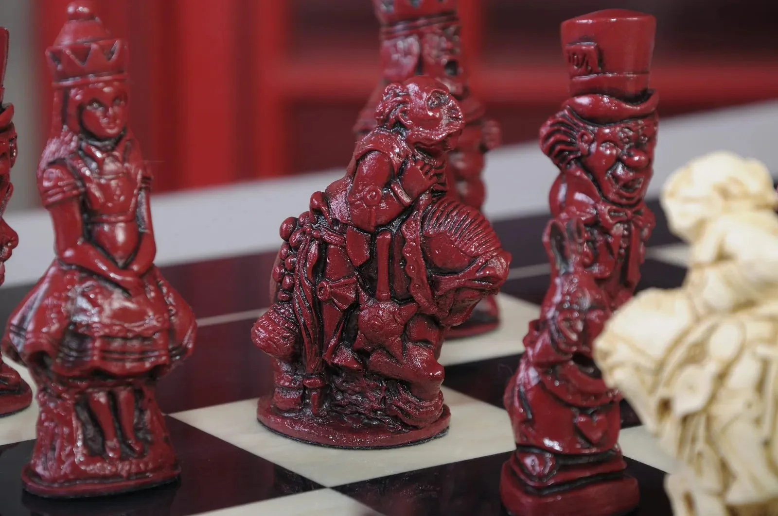 Alice in Wonderland Chess Pieces - 3.5" King - Red & Natural - Image 4