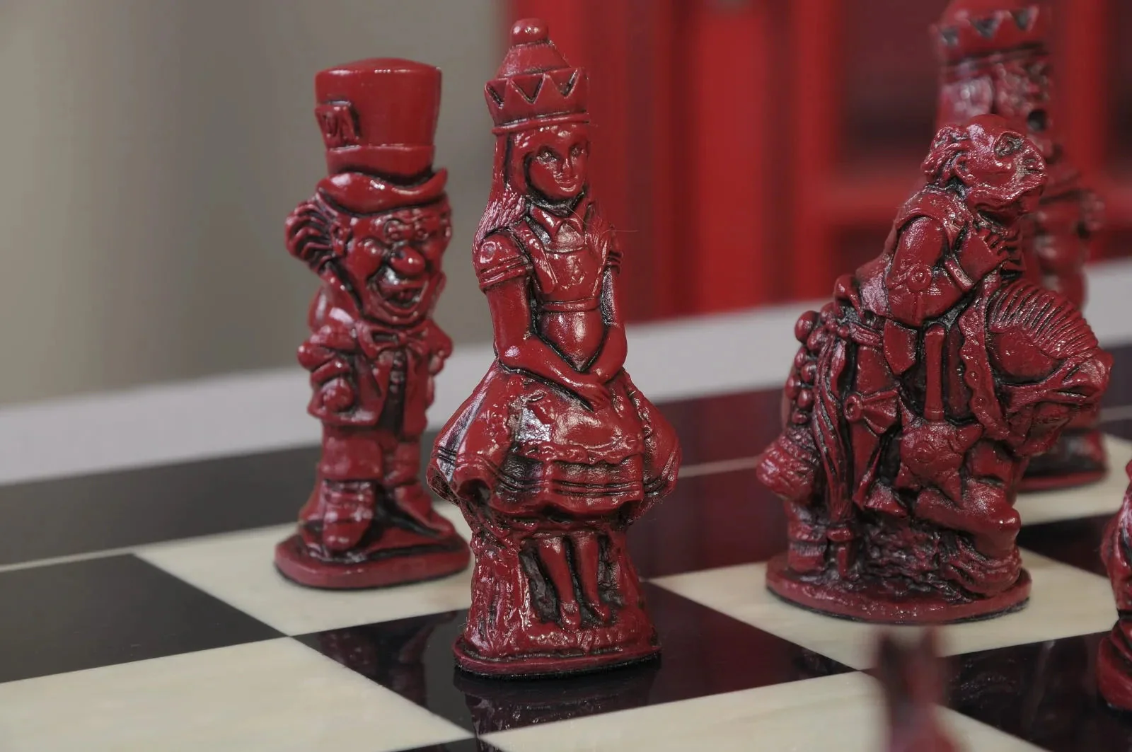 Alice in Wonderland Chess Pieces - 3.5" King - Red & Natural - Image 7