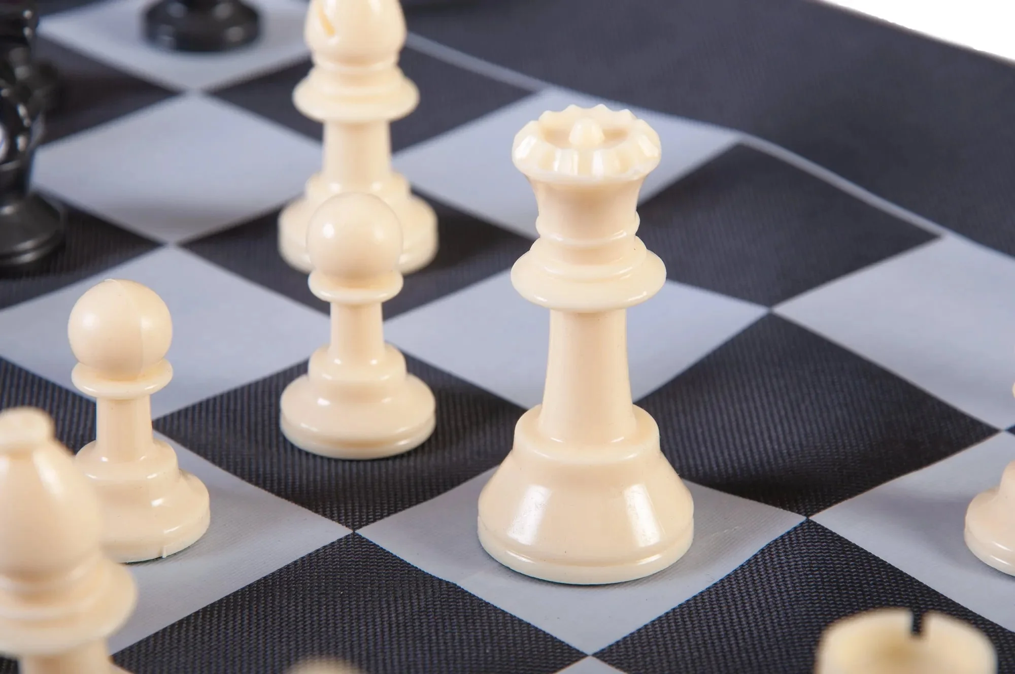 Analysis Chess Pieces and Cinch Chess Board Bag Combo - Image 10