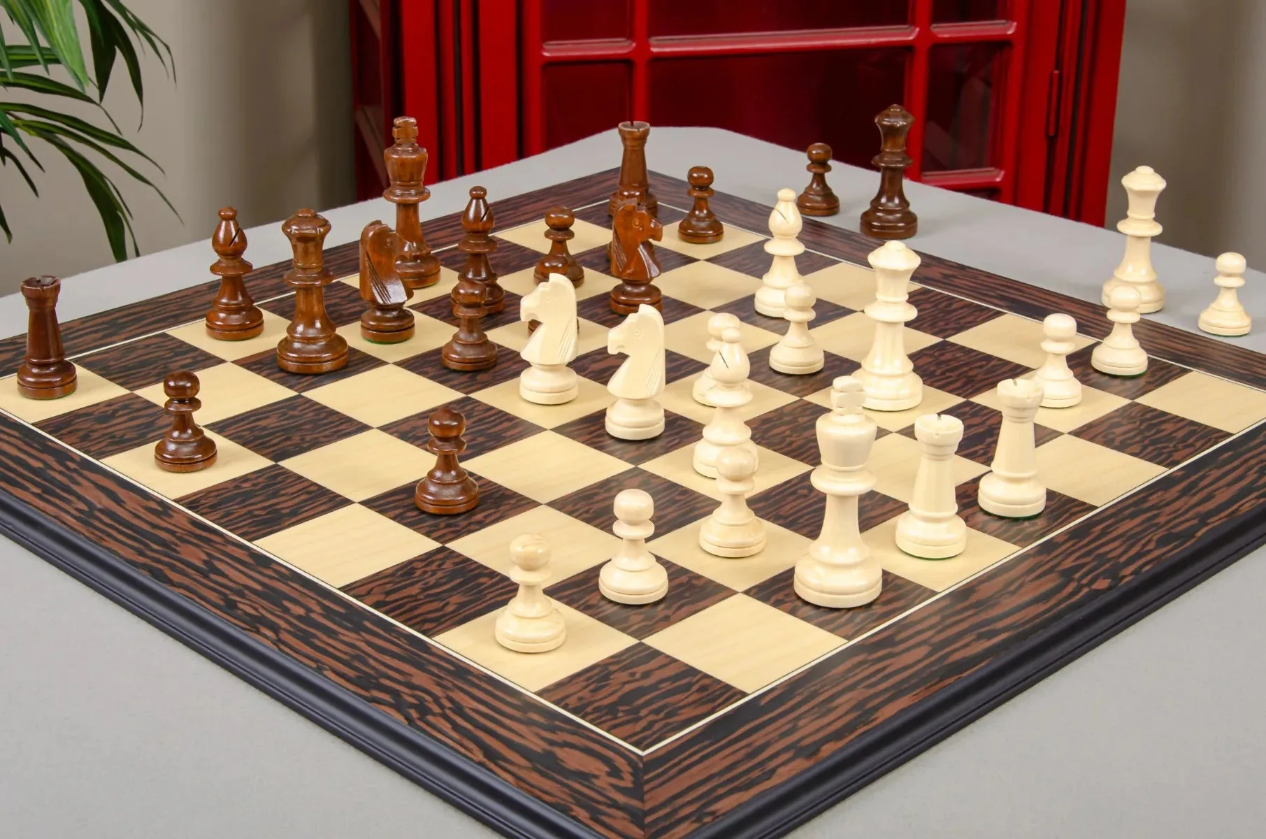 The Expert Series Chess Pieces - Image 4