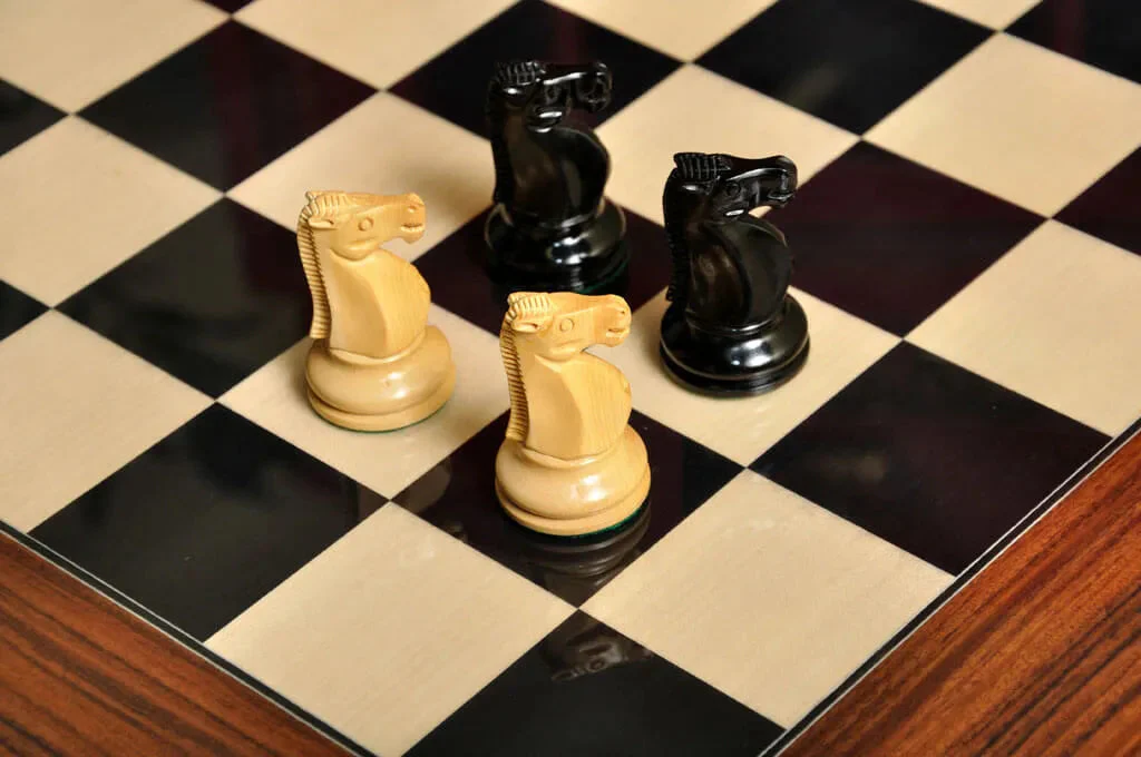 Black Anegre and Bird's Eye Maple Standard Traditional Chess Board - Image 4