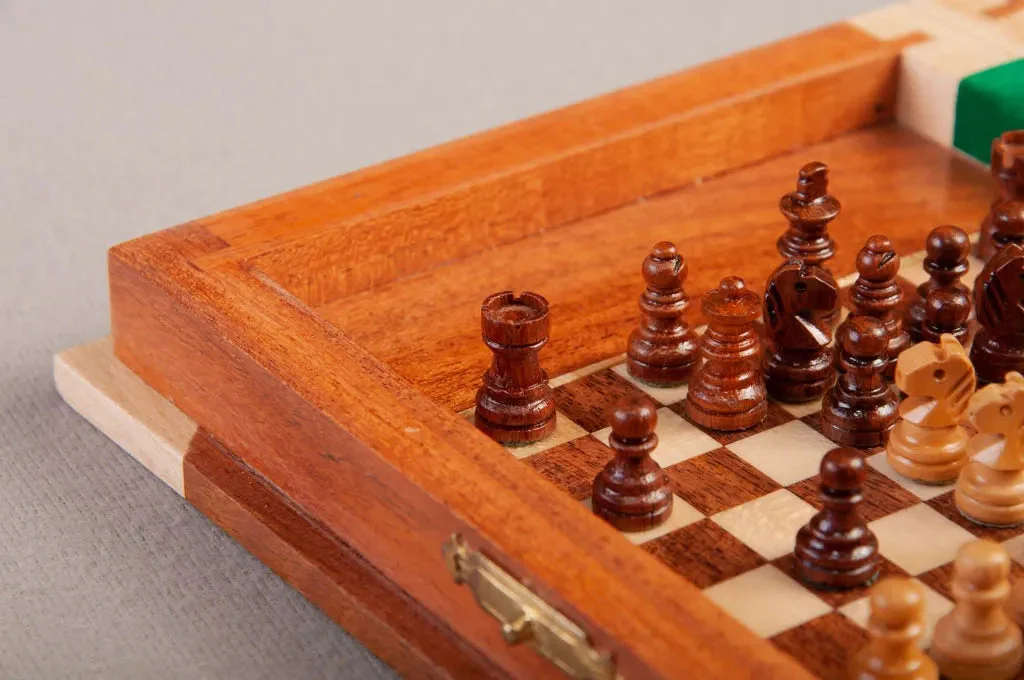 BOOK WOODEN MAGNETIC Travel Chess Set - SMALL - Image 7