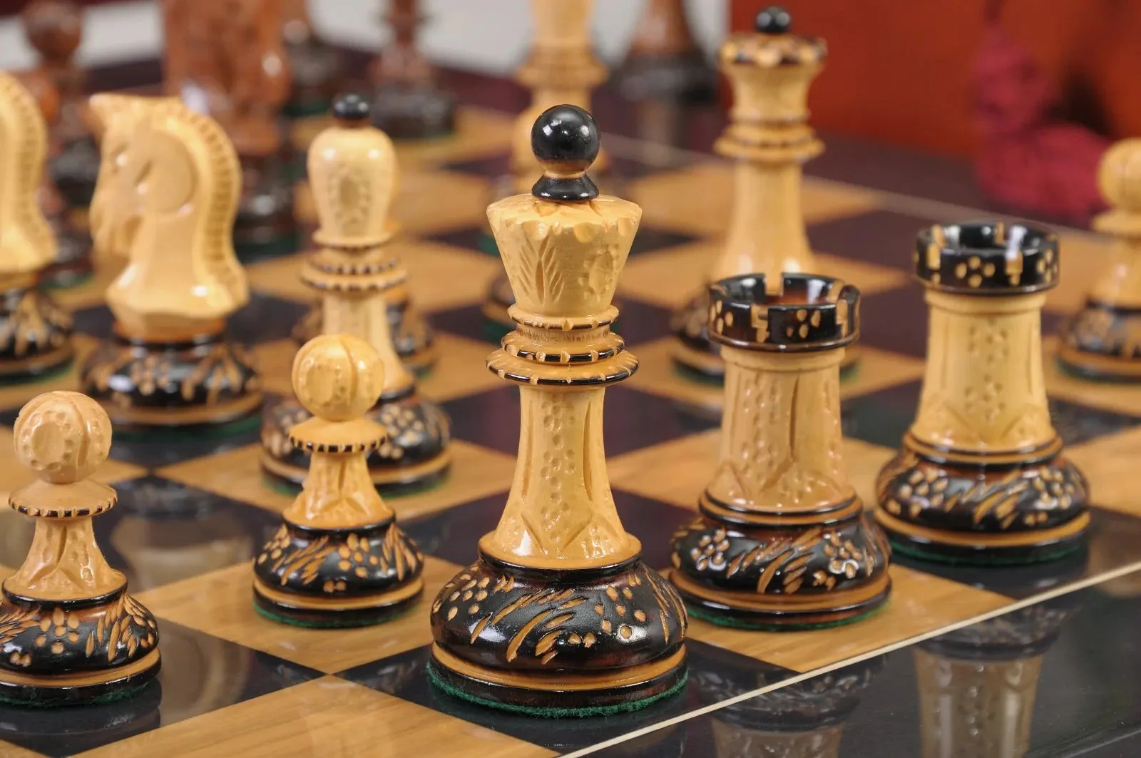 The Burnt Golden Rosewood Dubrovnik Series Chess Set, Box, & Gloss Board Combination - Image 2