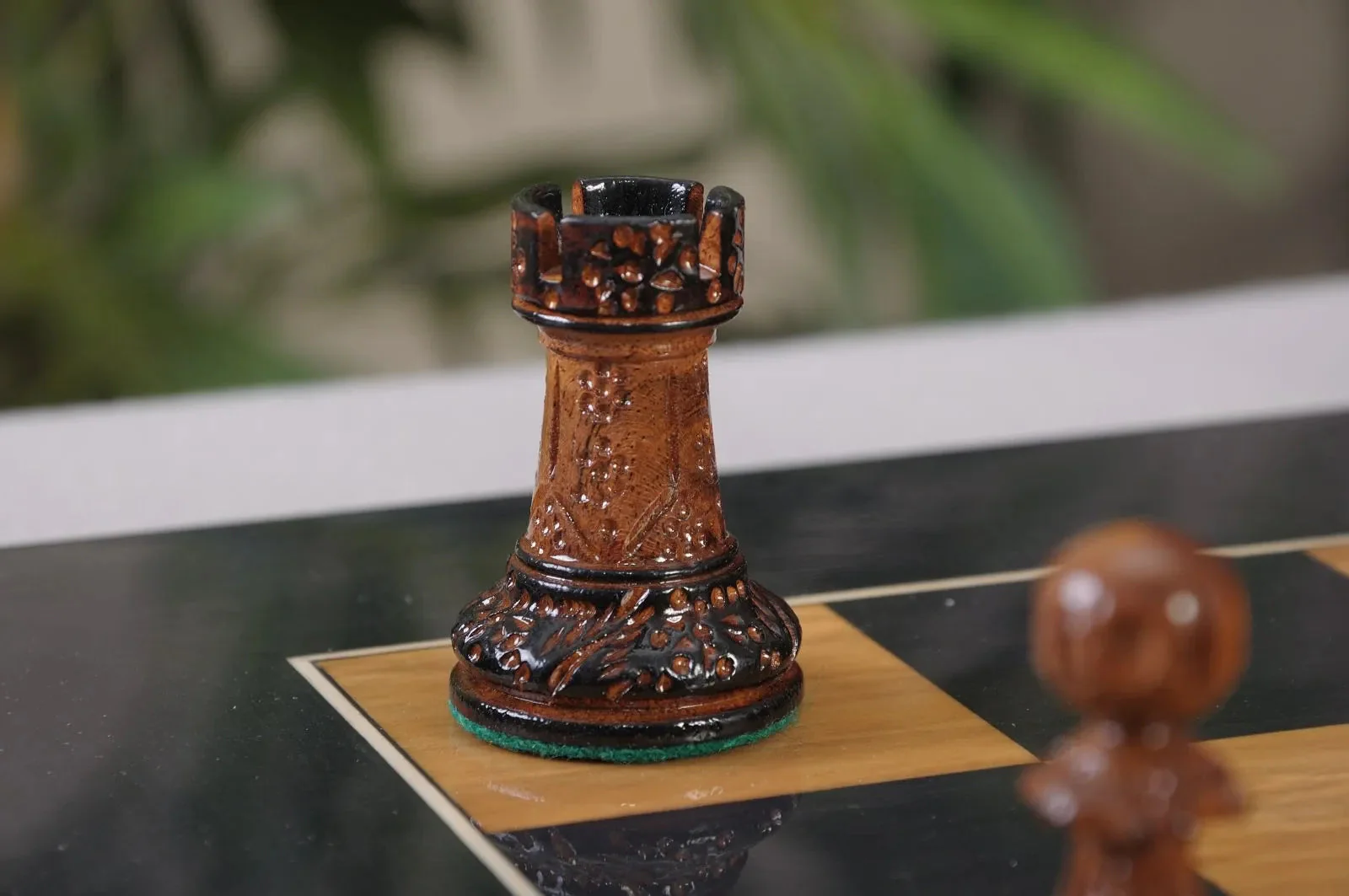 The Burnt Golden Rosewood Reykjavik II Series Chess Set, Box, & Gloss Board Combination - Image 9
