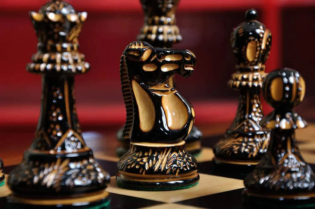 The Burnt Reykjavik II Series Chess Set, Box, and Board Combination - Image 15