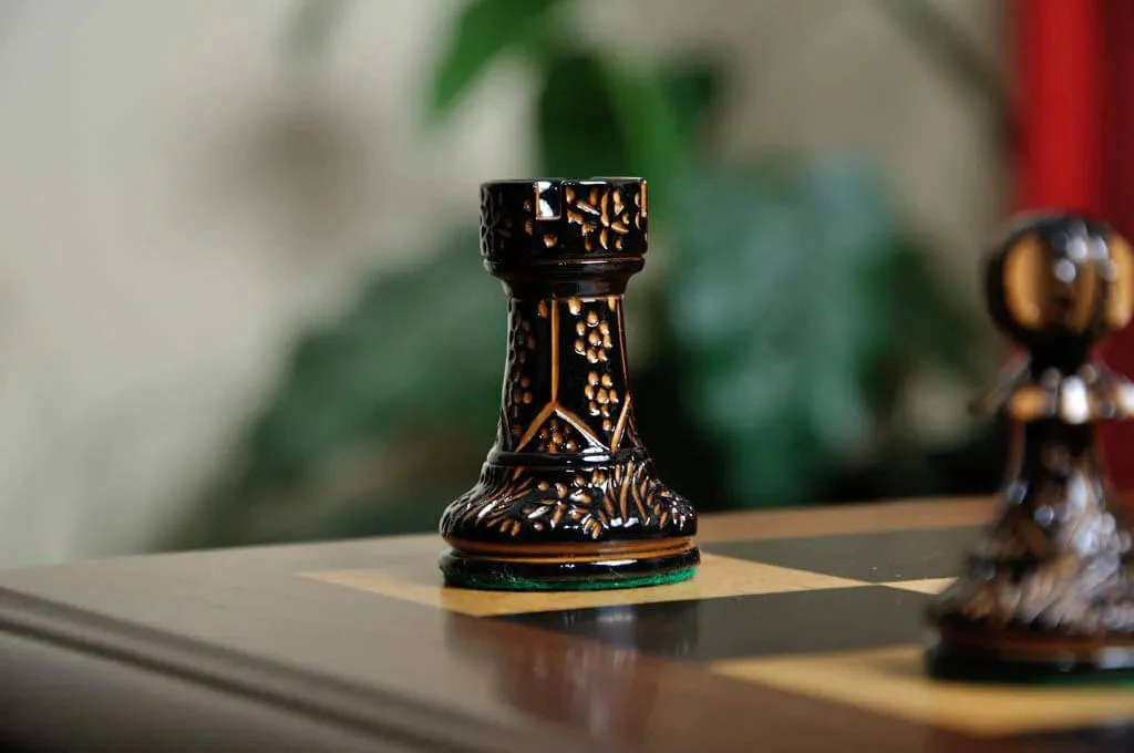 The Burnt Reykjavik II Series Chess Set, Box, and Board Combination - Image 8