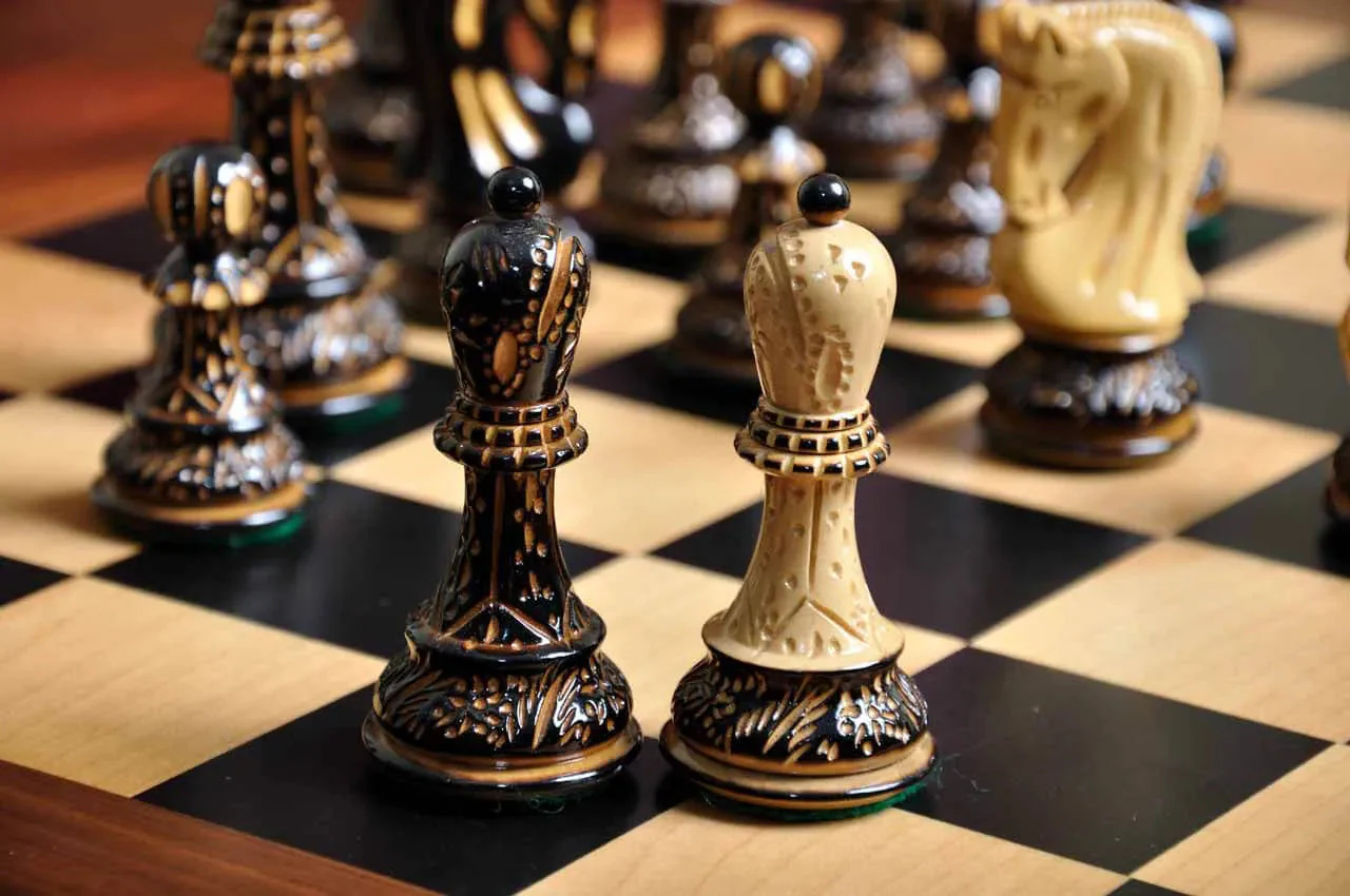 The Burnt Zagreb '59 Series Chess Set, Box, and Board Combination - Image 5