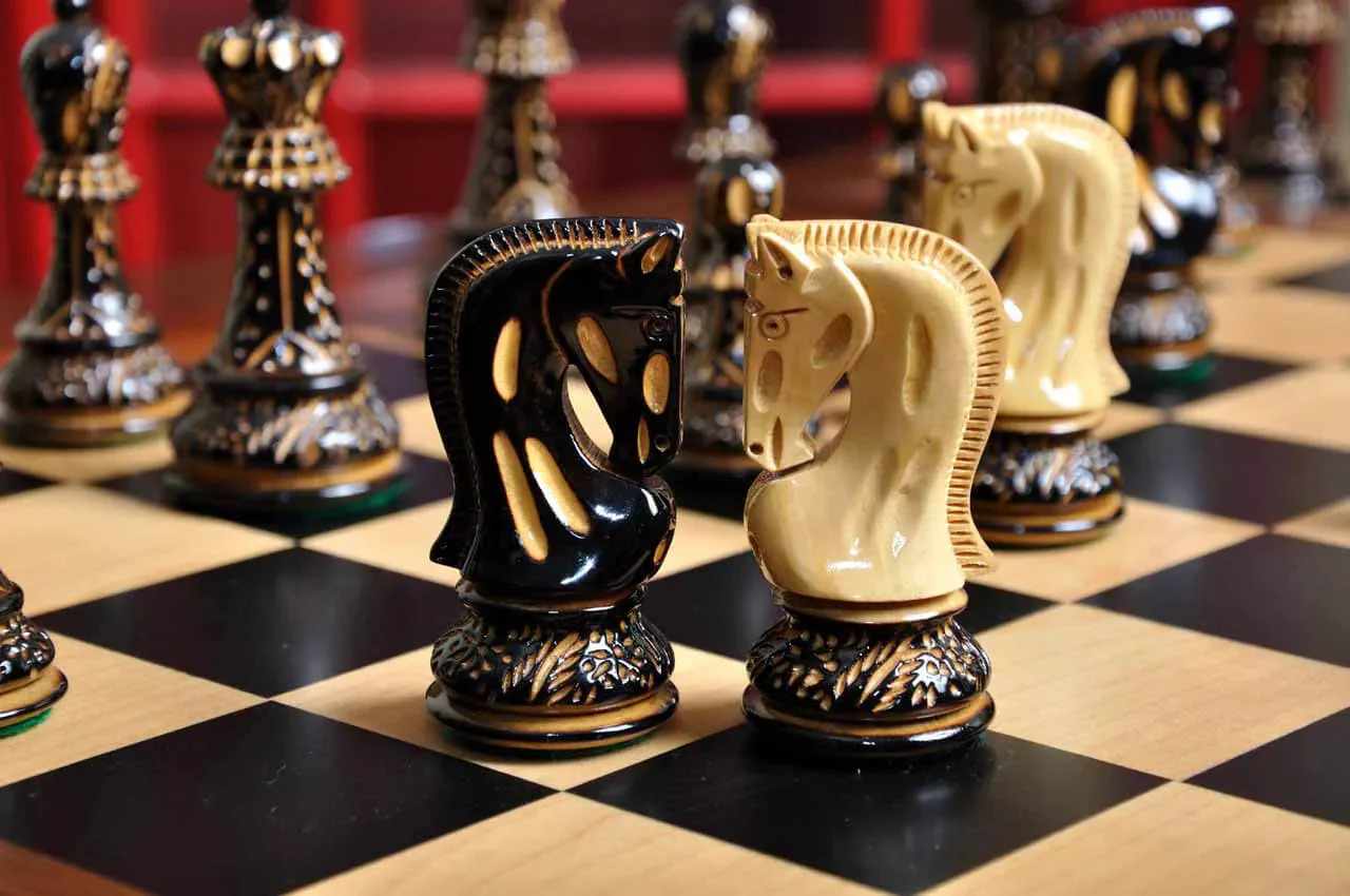 The Burnt Zagreb '59 Series Chess Set, Box, and Board Combination - Image 7