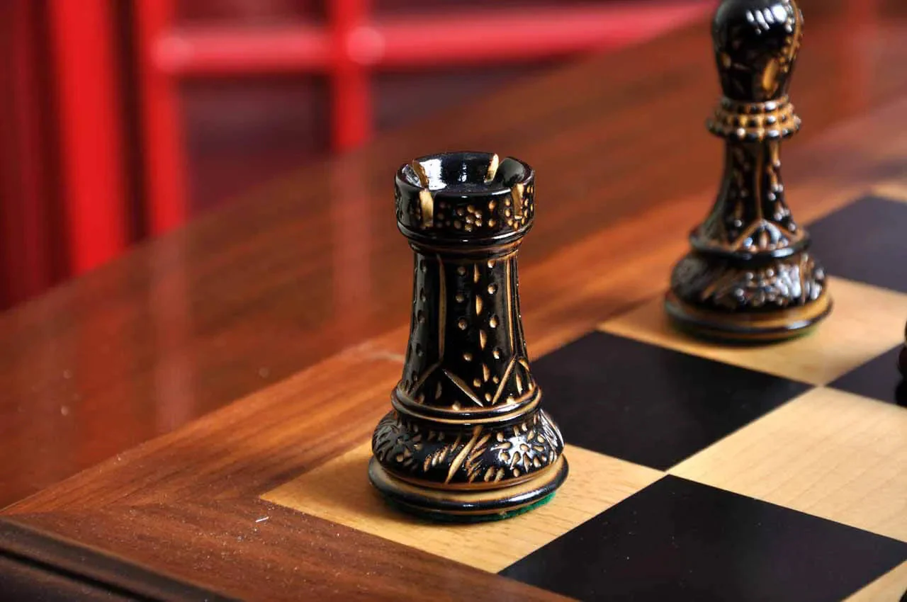 The Burnt Zagreb '59 Series Chess Set, Box, and Board Combination - Image 8