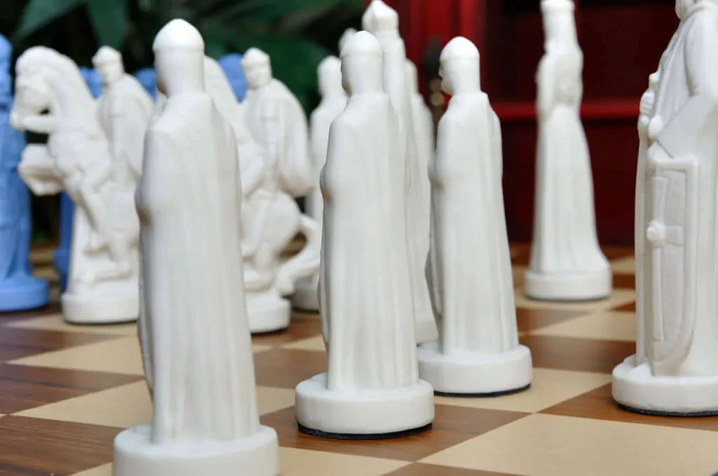 The Camelot Series Luxury Porcelain Chess Set - 5.0" King - Image 13