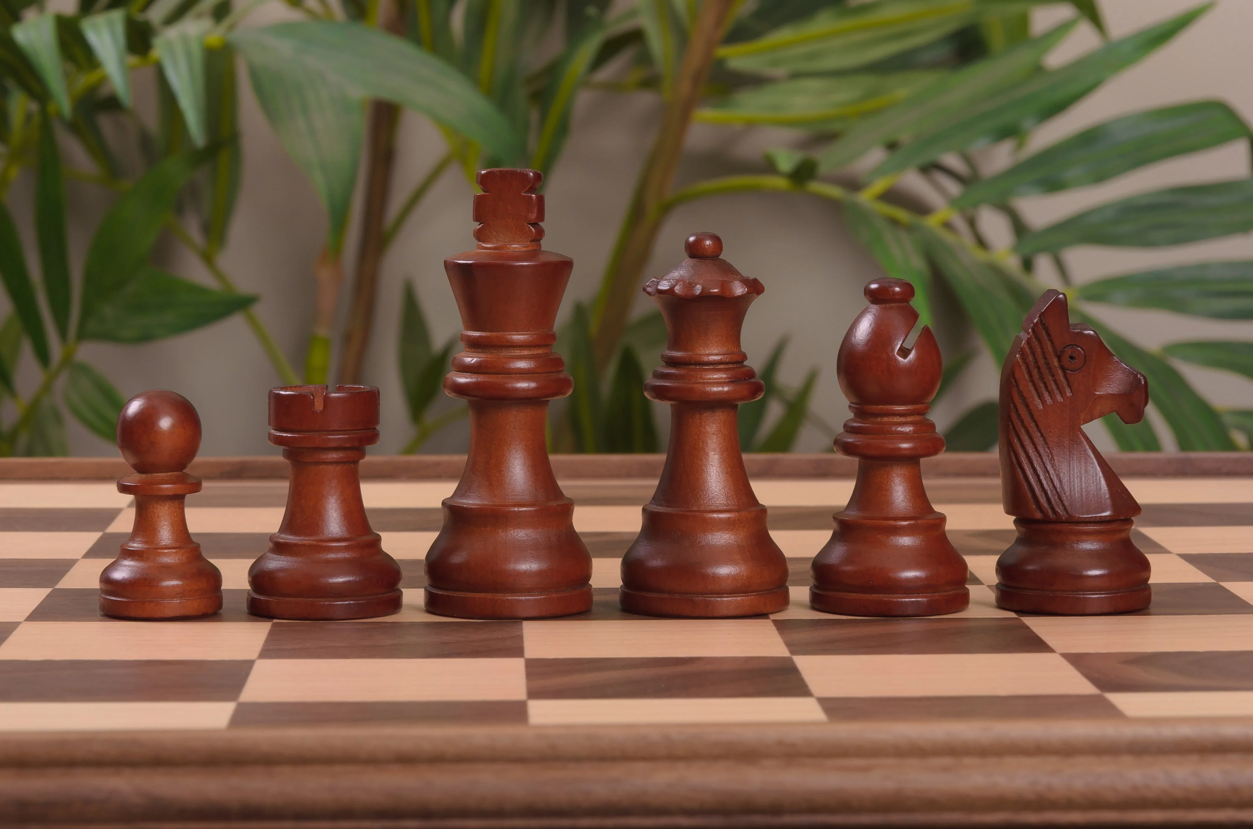 Carnegie Magnetic Chess Set - Image 8