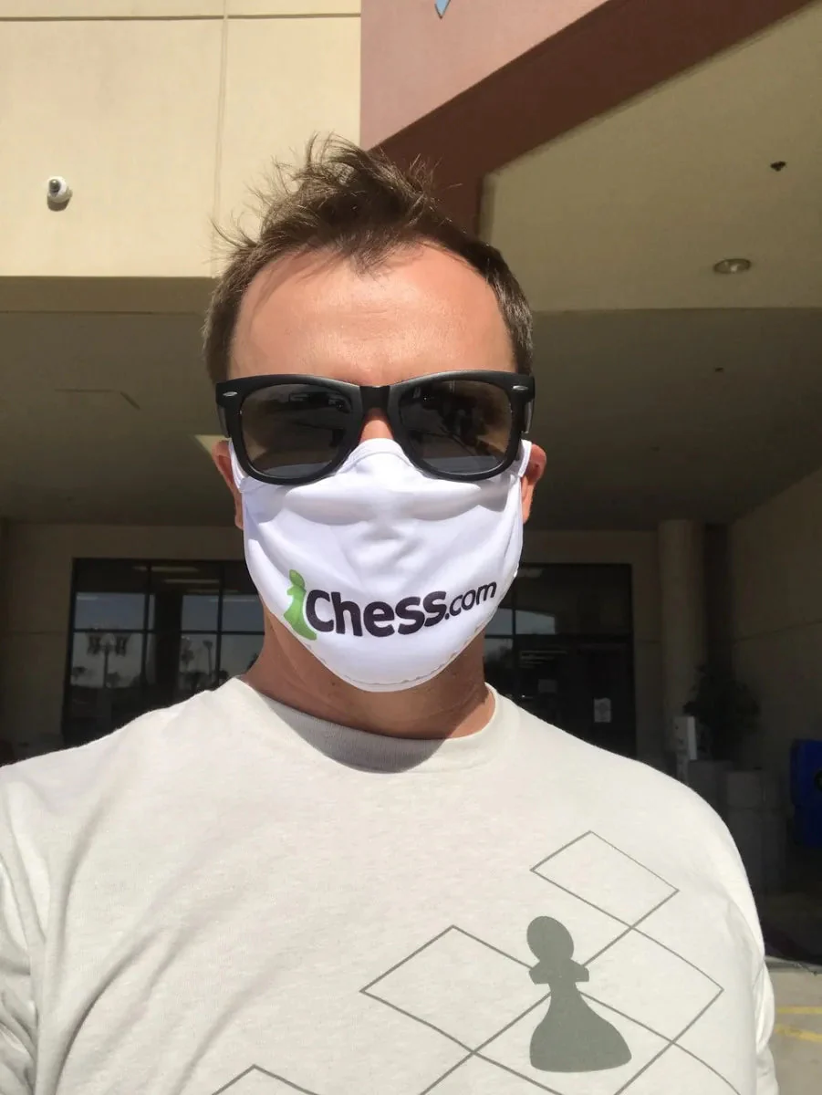 Chess.com Branded Mask - Image 7