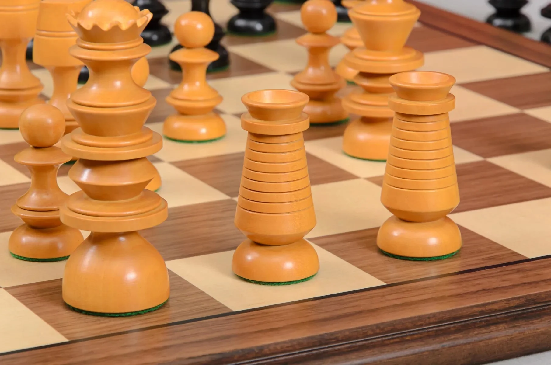 CLEARANCE - The Georgian Series Timeless Chess Pieces - 4.4" King - Image 10