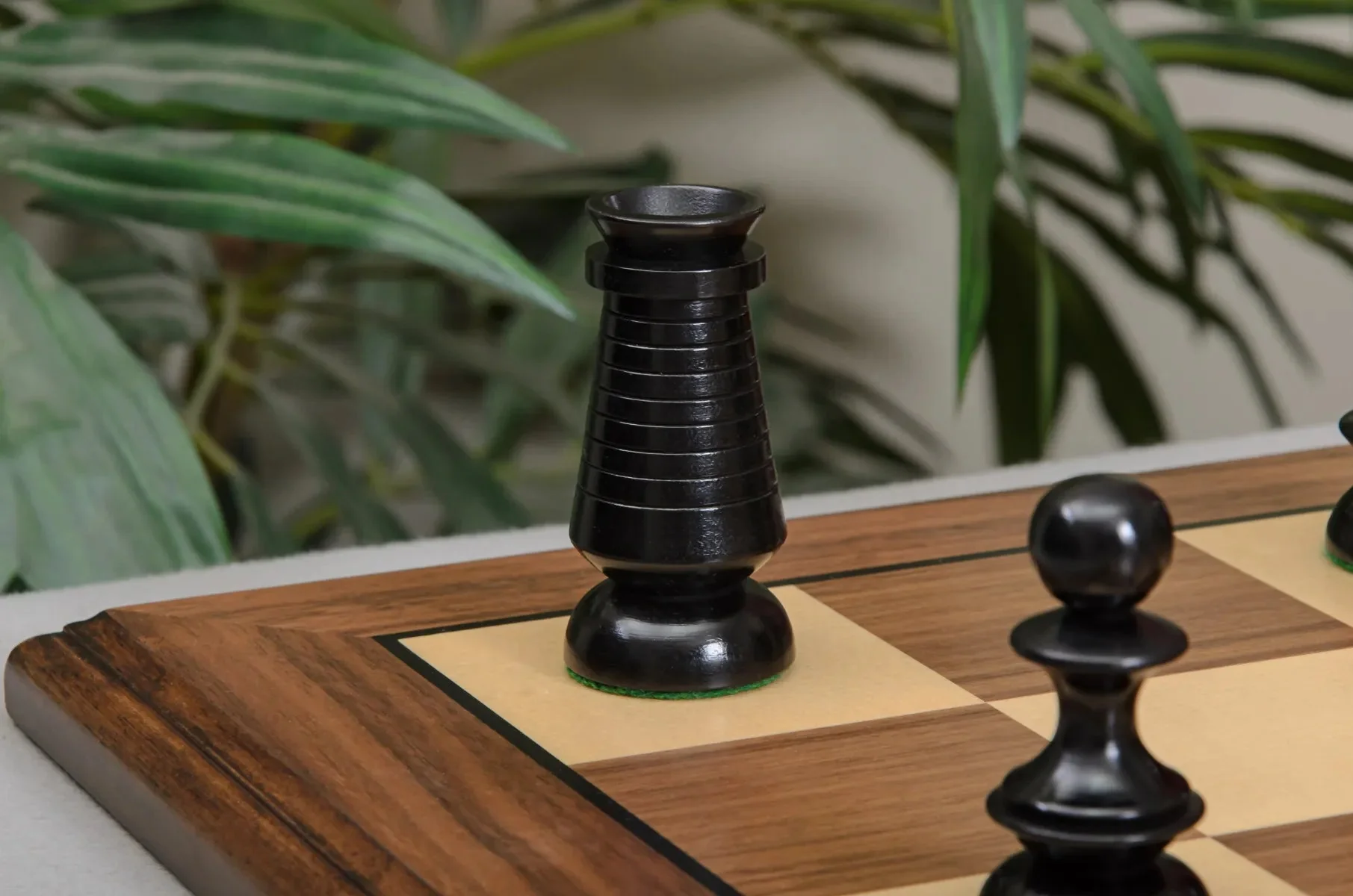 CLEARANCE - The Georgian Series Timeless Chess Pieces - 4.4" King - Image 5