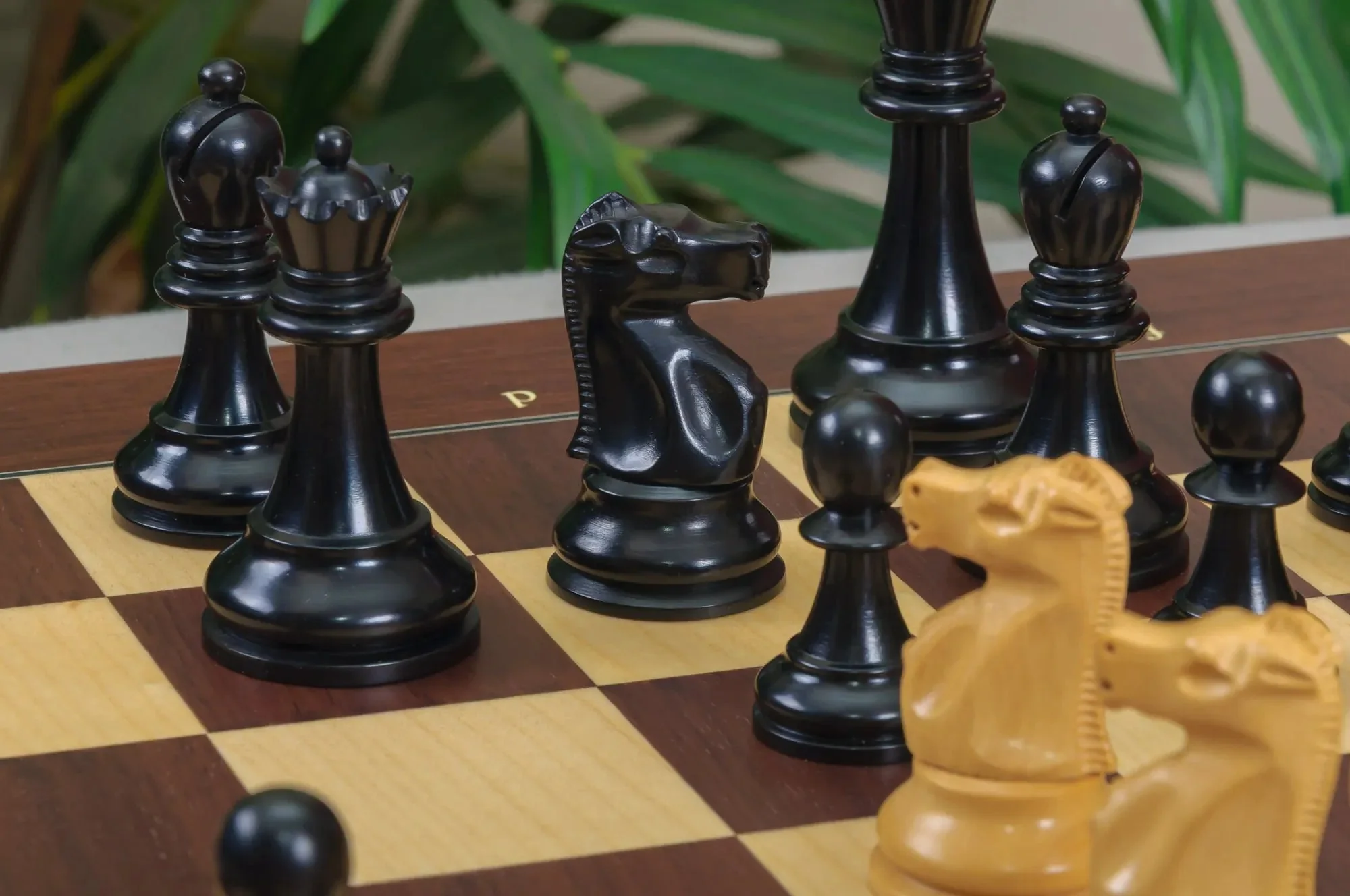 The DGT Projects Enabled Weighted Electronic Chess Pieces - Fischer Spassky Series - 3.75" King - Image 3