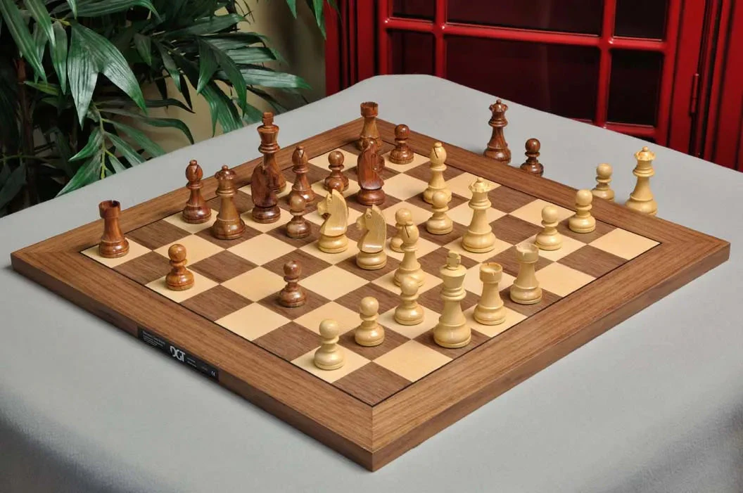 DGT Projects - USB Walnut Board with Timeless Chess Pieces