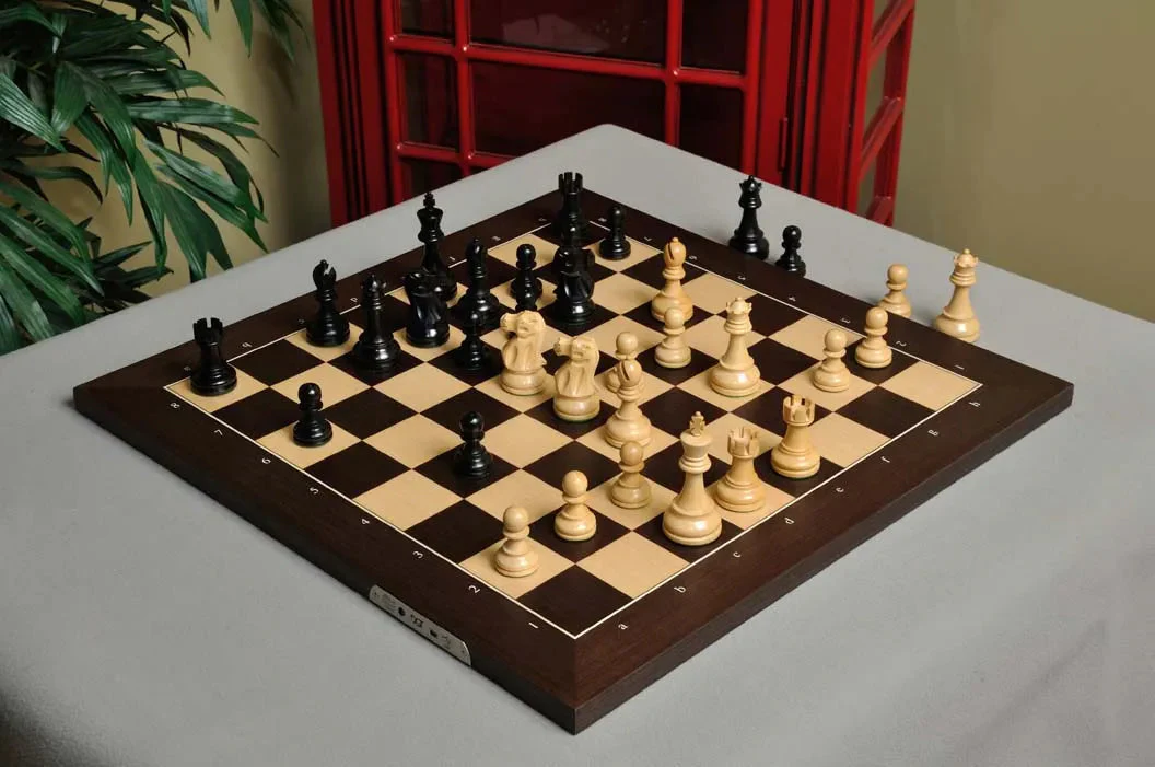 DGT Projects - USB Wenge Board with Classic Chess Pieces