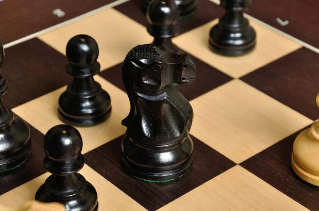 DGT Projects - USB Wenge Board with Classic Chess Pieces - Image 7