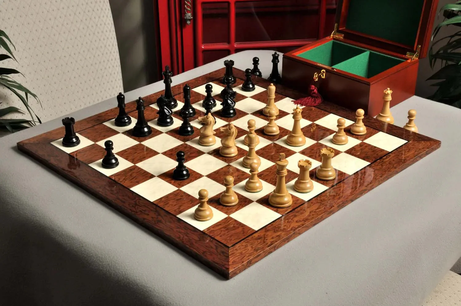 Ebonized Boxwood and Natural Boxwood