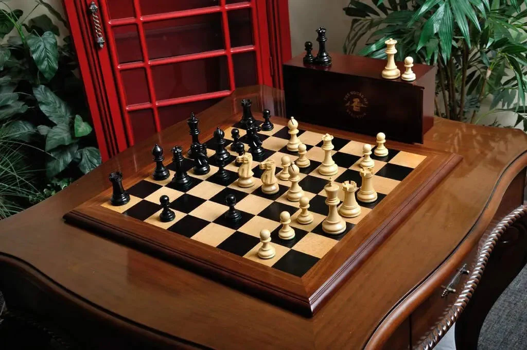 Ebonized Boxwood and Natural Boxwood