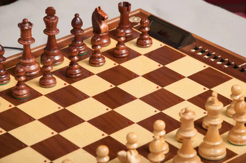 Fidelity Elite Avant Garde 2100 Chess Computer - Image 8