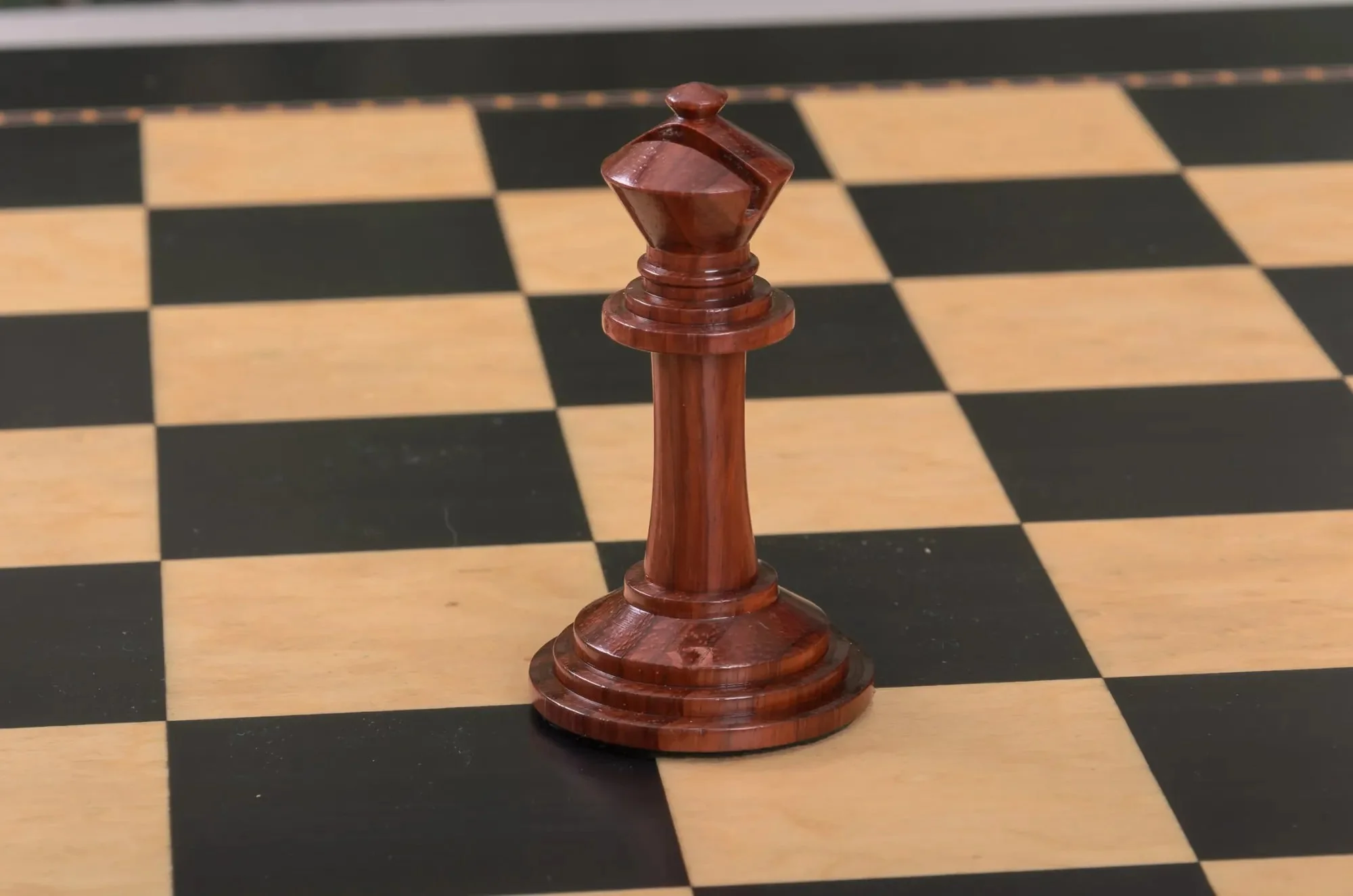 IMPERFECT - 4.0" Vicenza - BLOOD ROSEWOOD / BOXWOOD - Wood Chess Pieces - Image 3