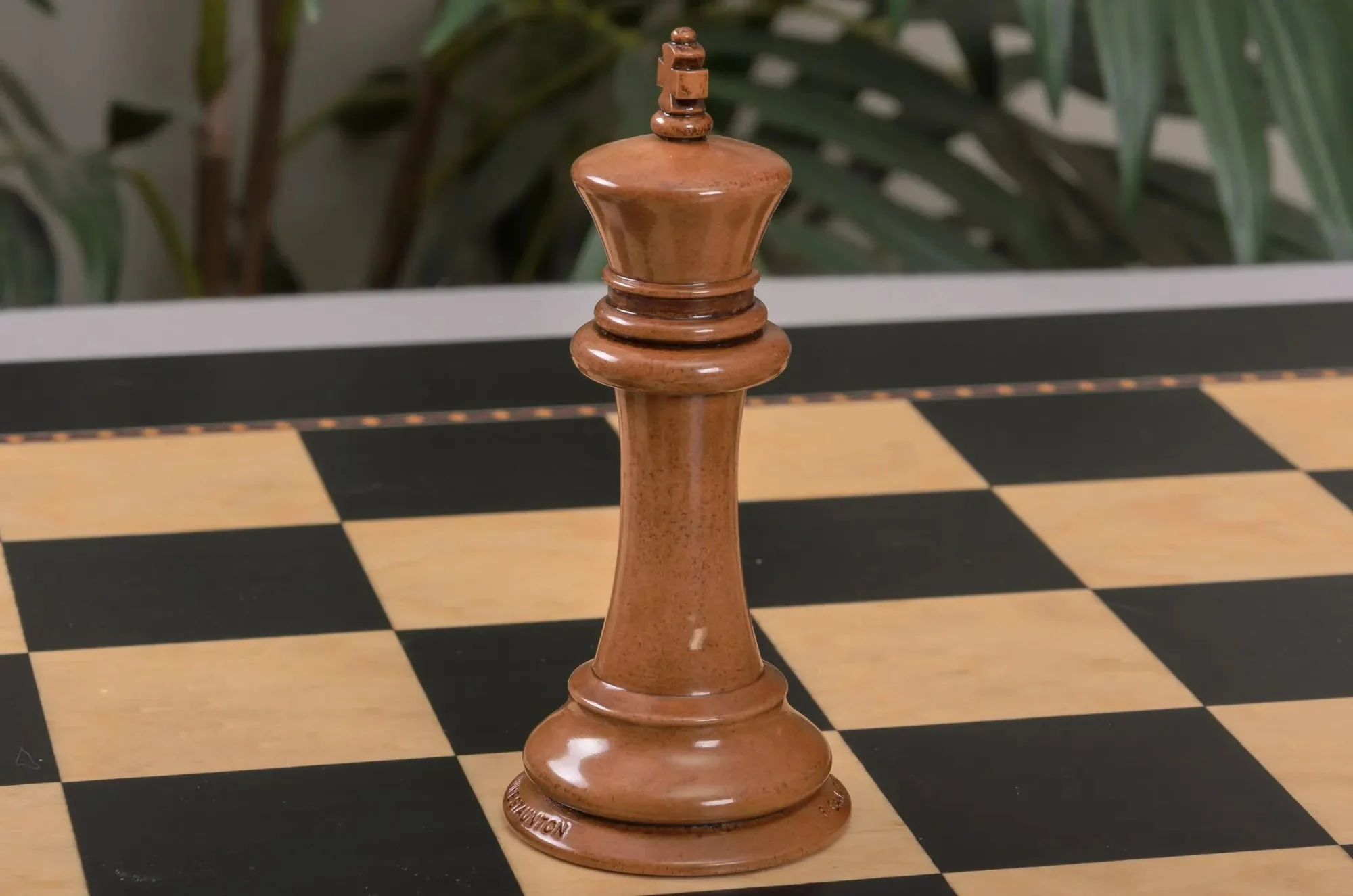 IMPERFECT - 4.4" Morphy DEB - Genuine Staunton(R) x Frank Camaratta Series Luxury Chess Pieces - GENUINE EBONY & DISTRESSED BOXWOOD - Image 5