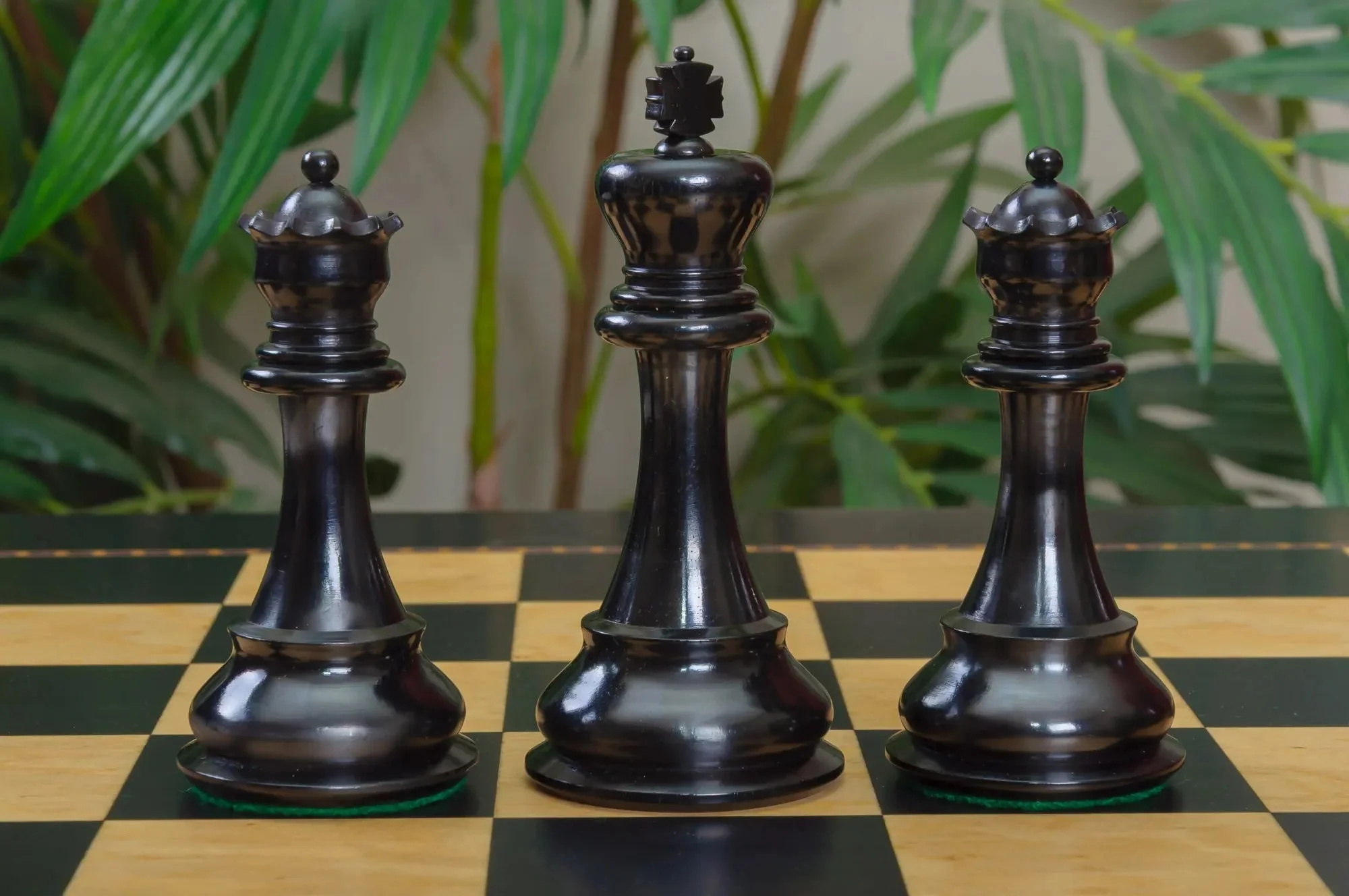 IMPERFECT - 4.4" Sultan - GENUINE EBONY / BOXWOOD - Wood Chess Pieces - Image 2