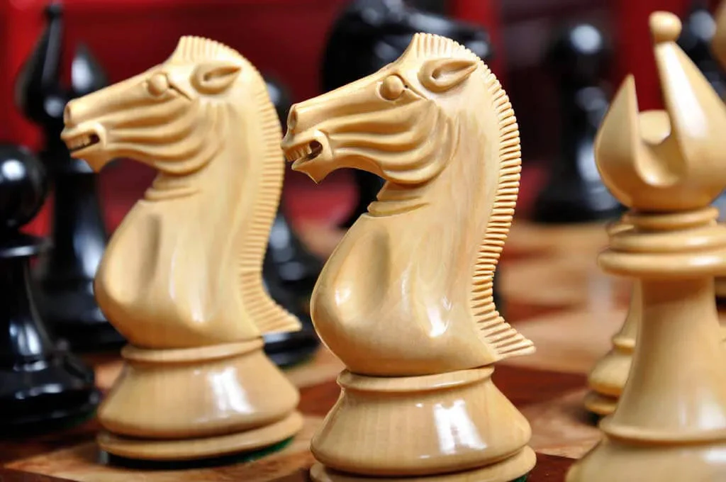The Isernia Series Luxury Chess Pieces - 4.4" King - Image 13