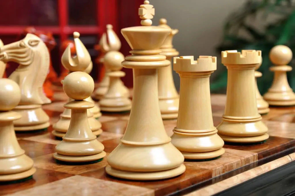 The Isernia Series Luxury Chess Pieces - 4.4" King - Image 18