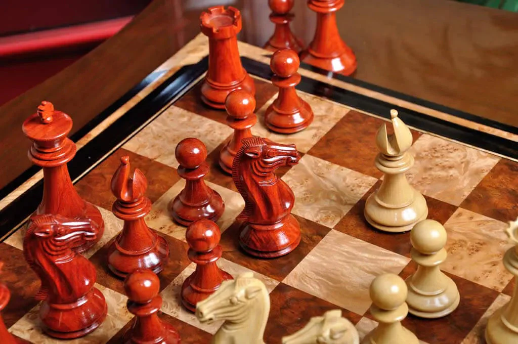 The Isernia Series Luxury Chess Pieces - 4.4" King - Image 23