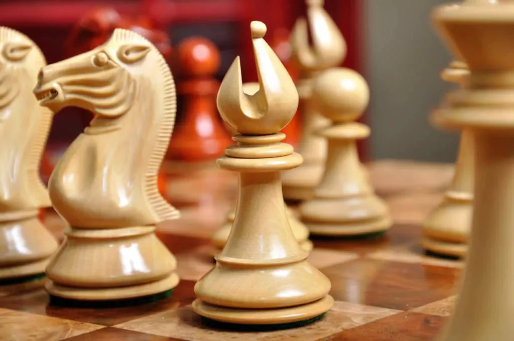 The Isernia Series Luxury Chess Pieces - 4.4" King - Image 25