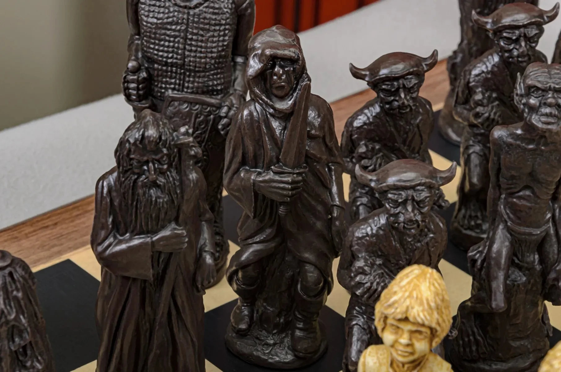 The Lord of the Rings Series Chess Pieces - 5.9" King - Brown and Natural - Image 11