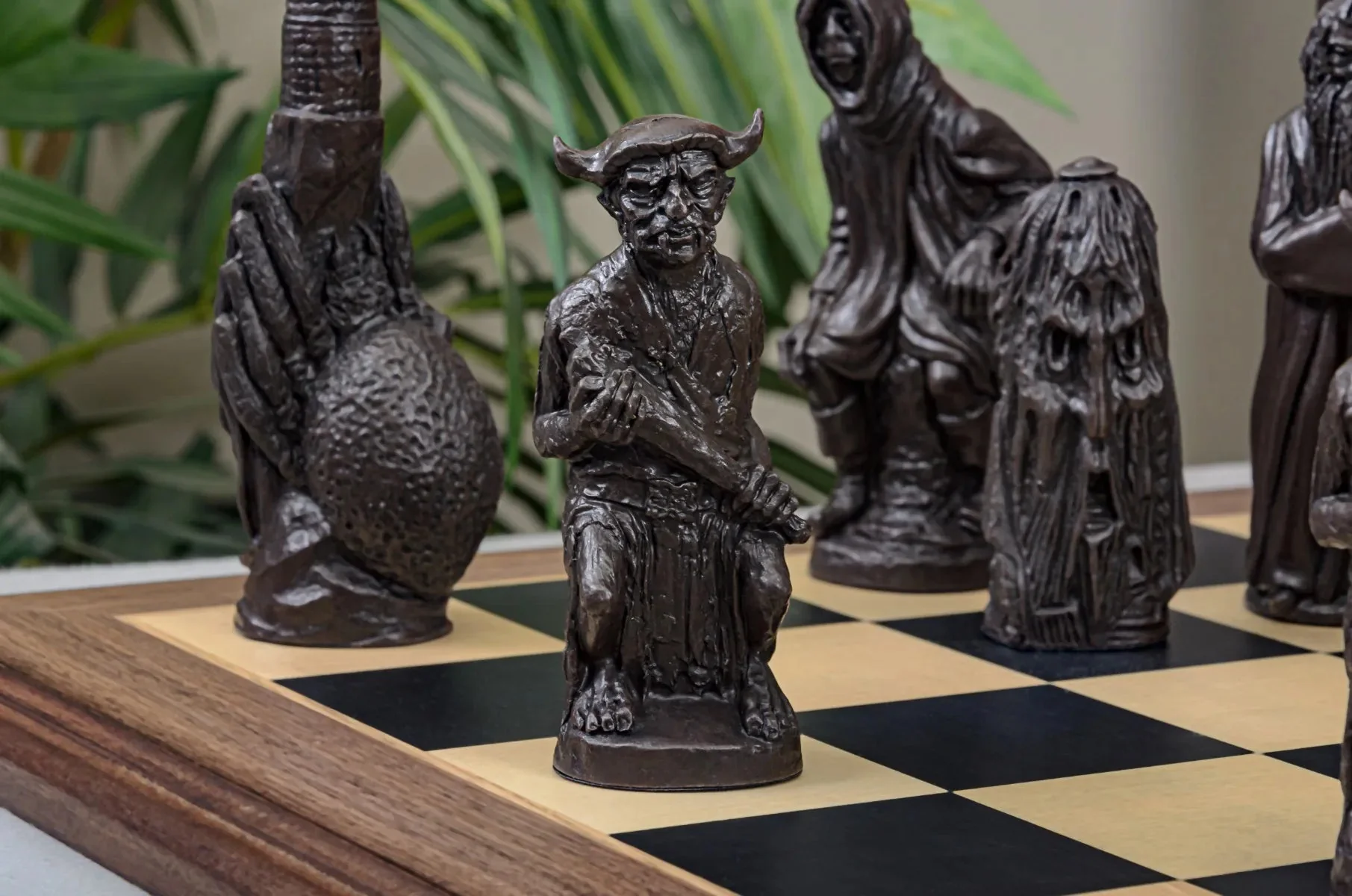 The Lord of the Rings Series Chess Pieces - 5.9" King - Brown and Natural - Image 13