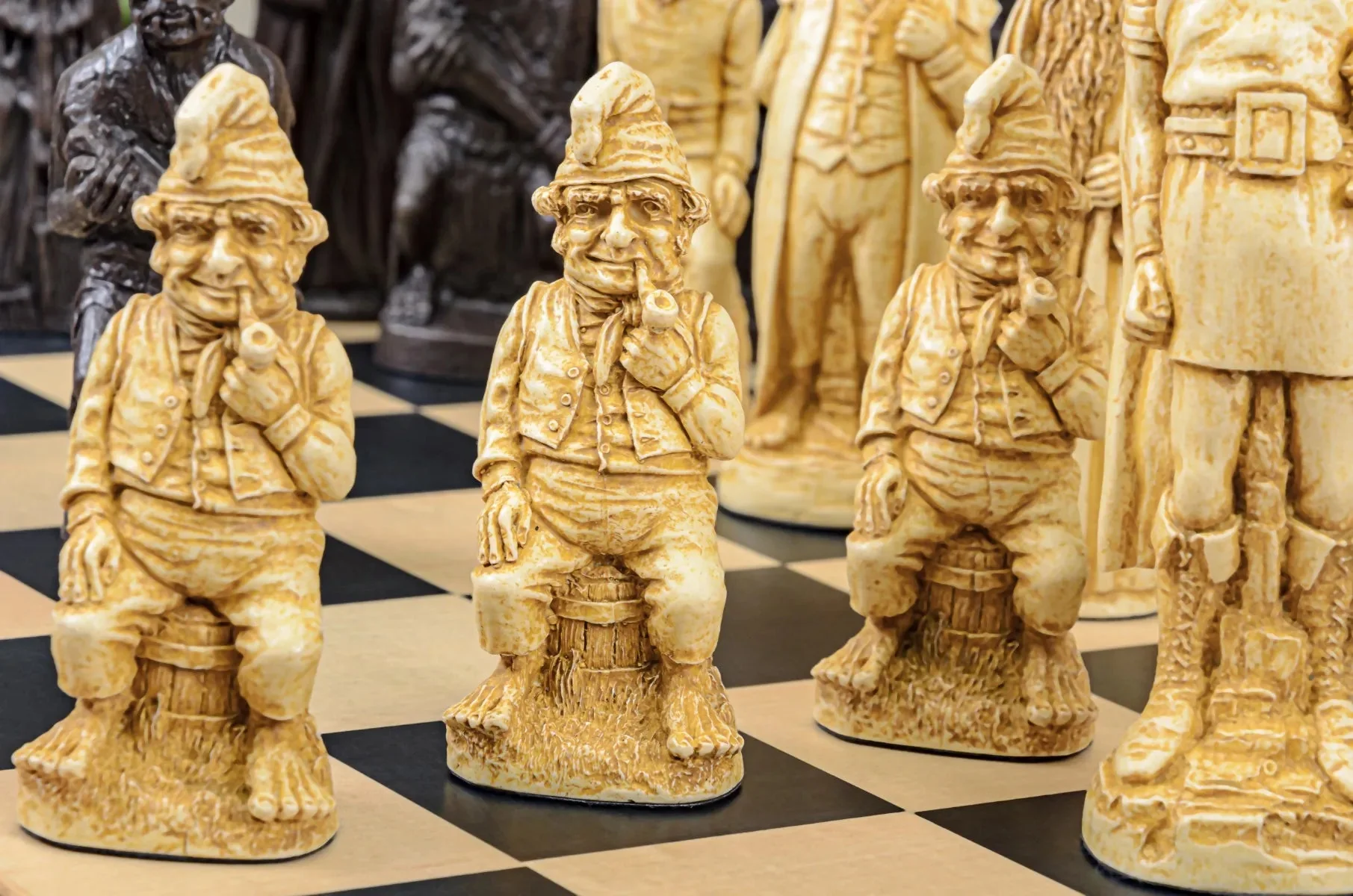 The Lord of the Rings Series Chess Pieces - 5.9" King - Brown and Natural - Image 18