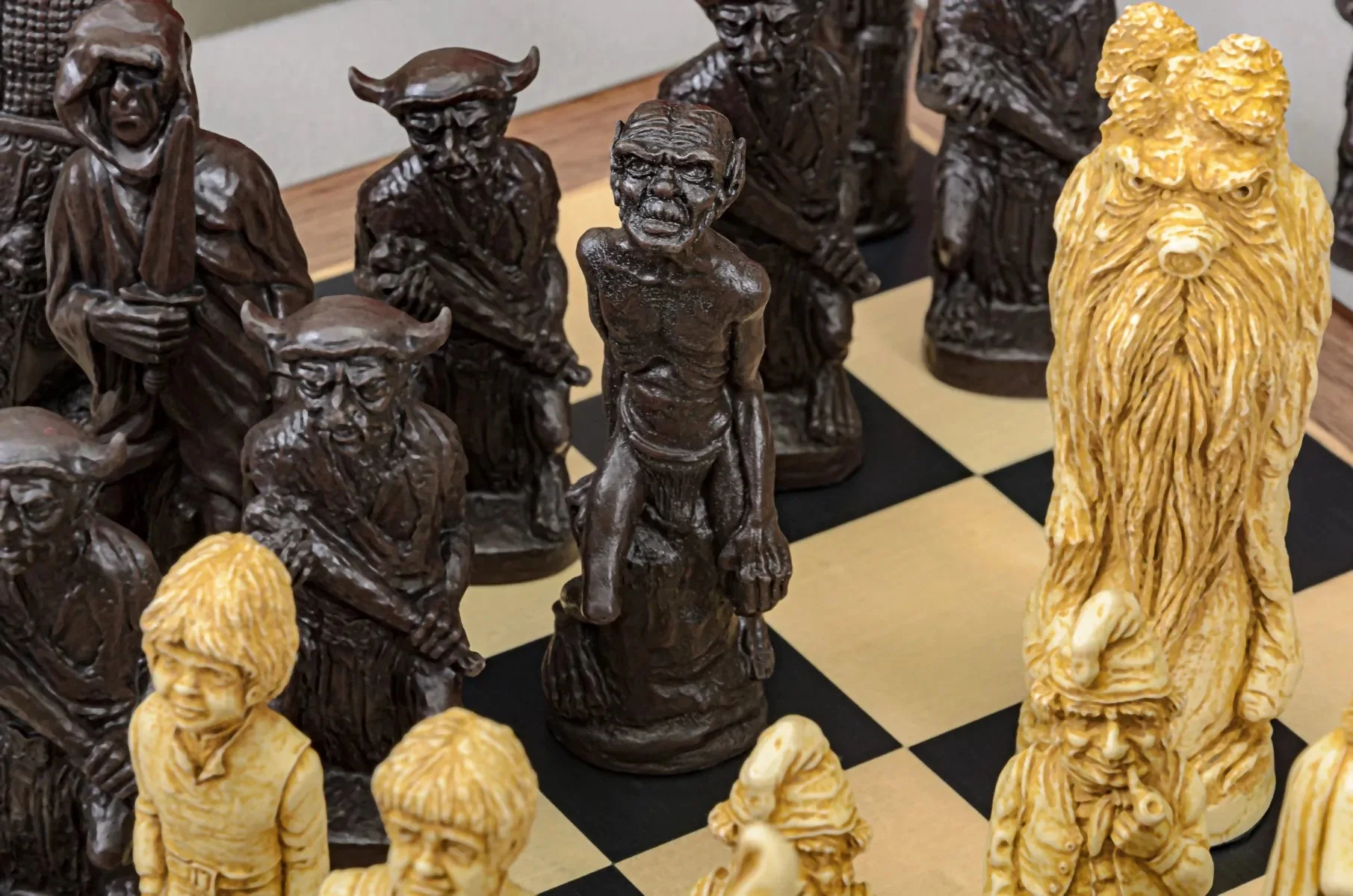 The Lord of the Rings Series Chess Pieces - 5.9" King - Brown and Natural - Image 9