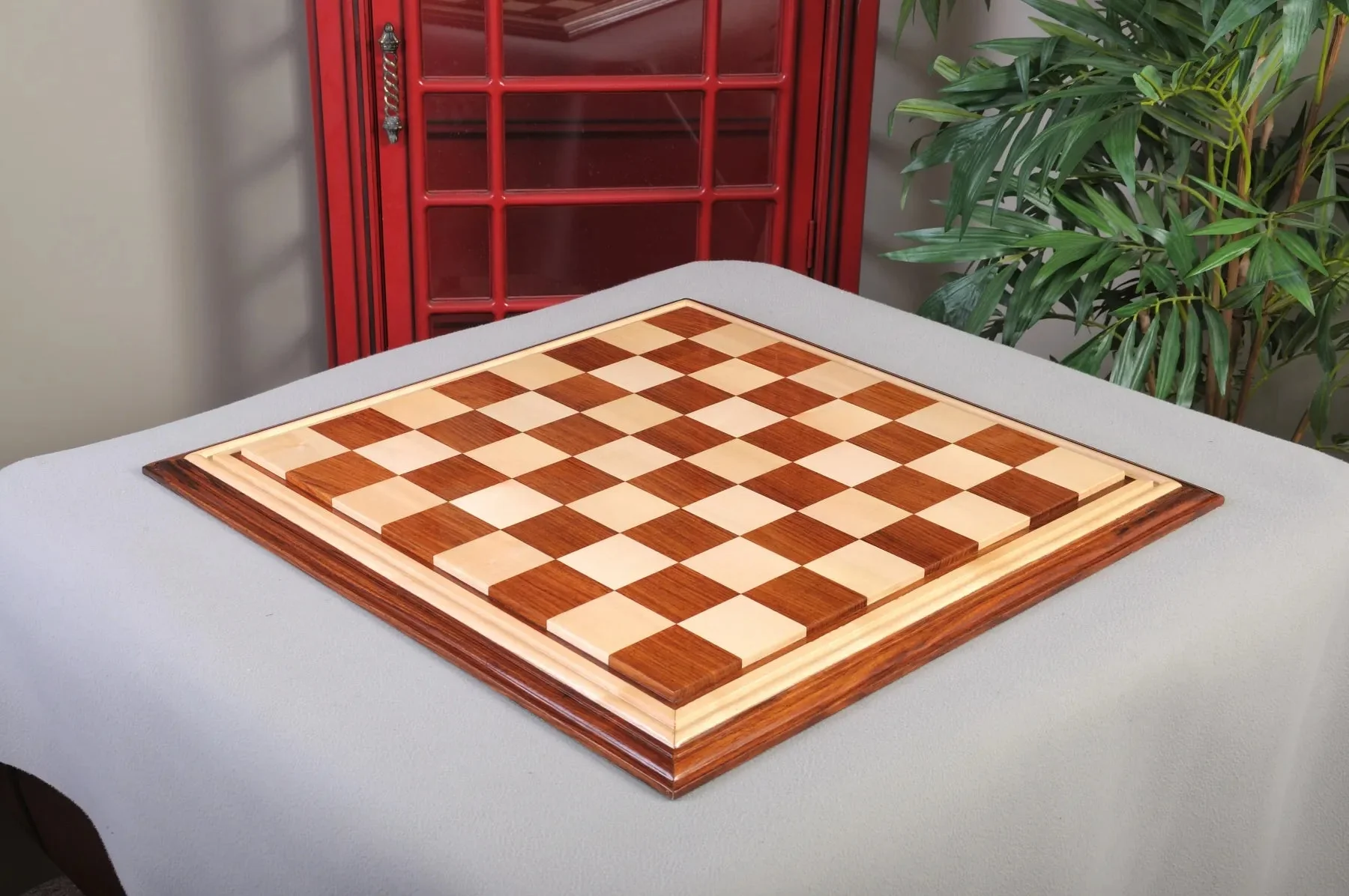 Luxe Wood Chess Board - Golden Rosewood / Maple - 2.25" Squares