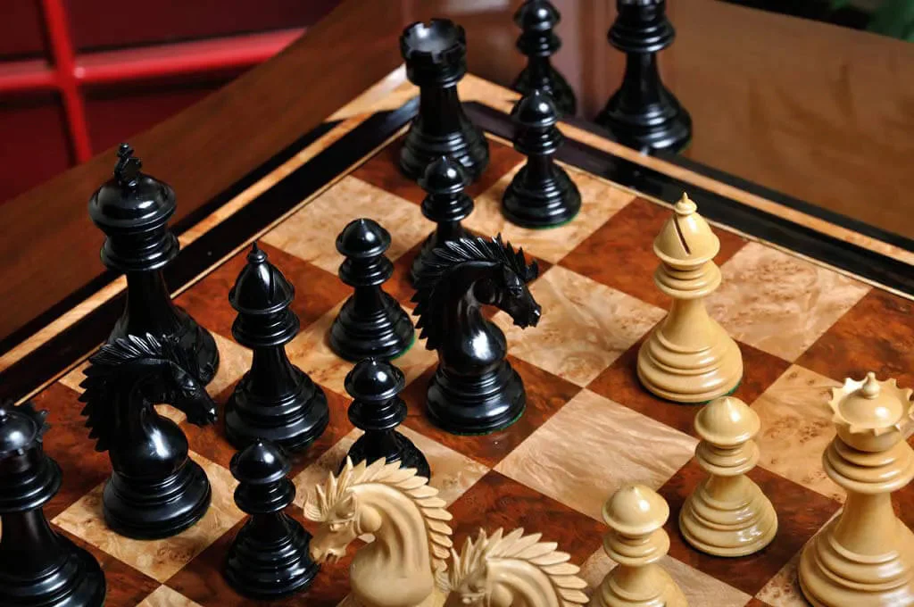 The Modena Series Luxury Chess Pieces - 4.4" King - Image 21