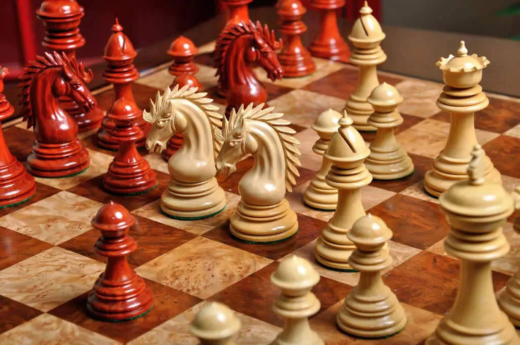 The Modena Series Luxury Chess Pieces - 4.4" King - Image 24