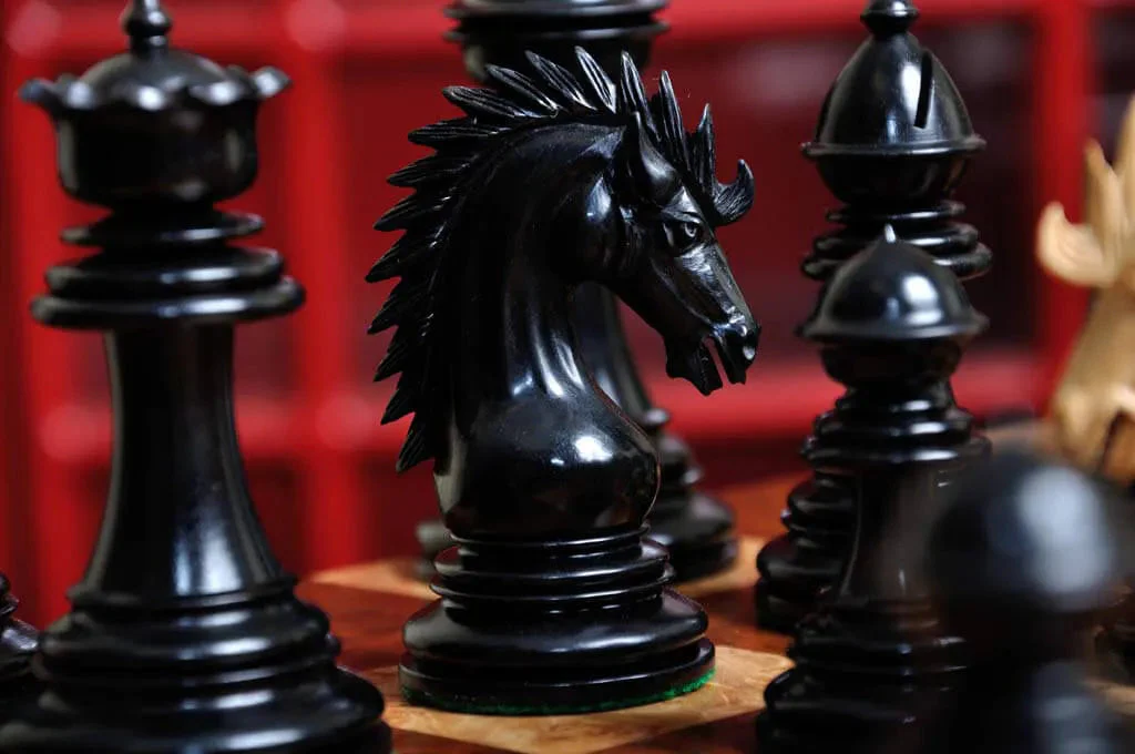 The Modena Series Luxury Chess Pieces - 4.4" King - Image 4
