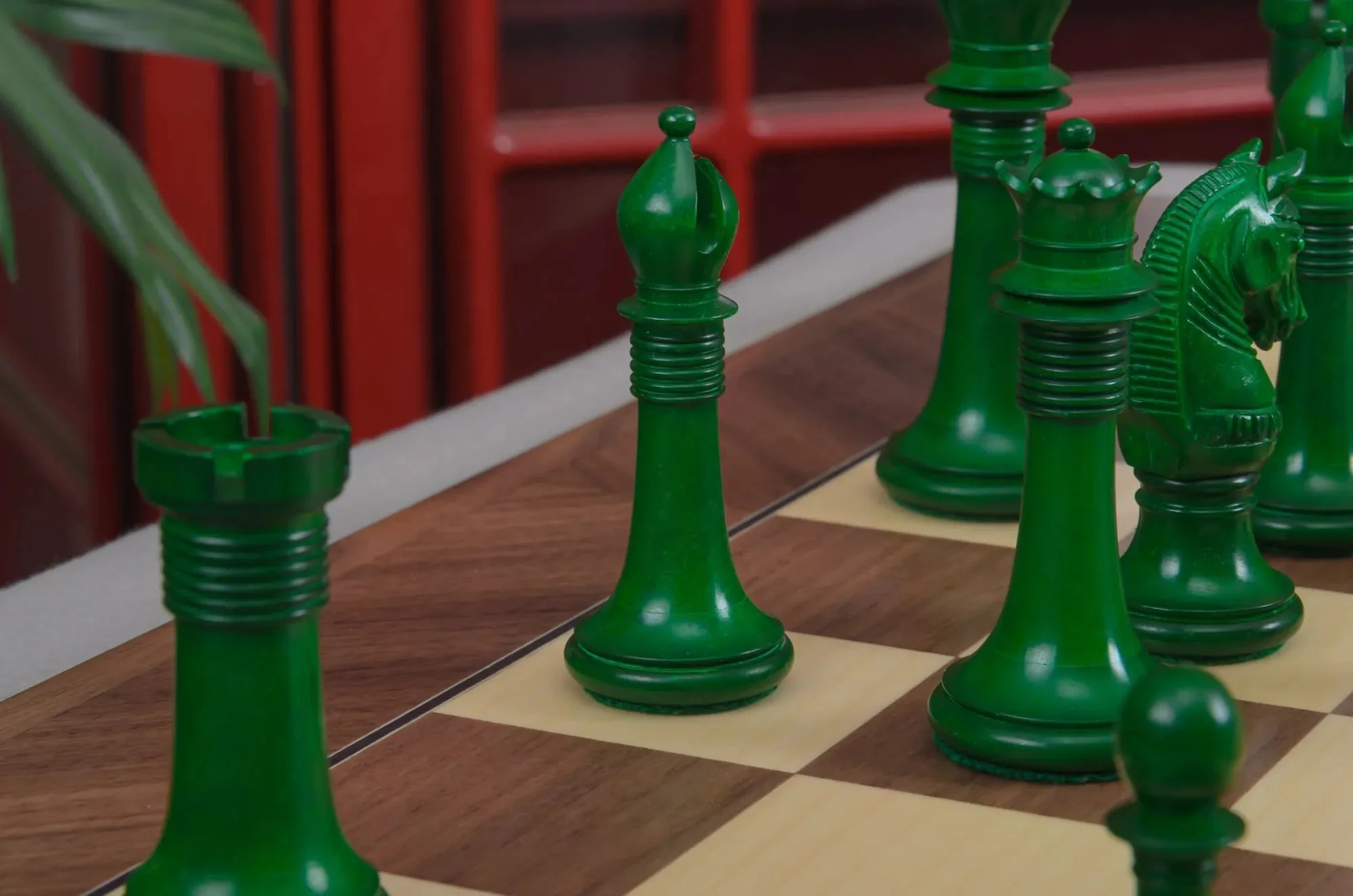 The Monmouth Luxury Bone Chess Pieces - 4.0" King - Image 15