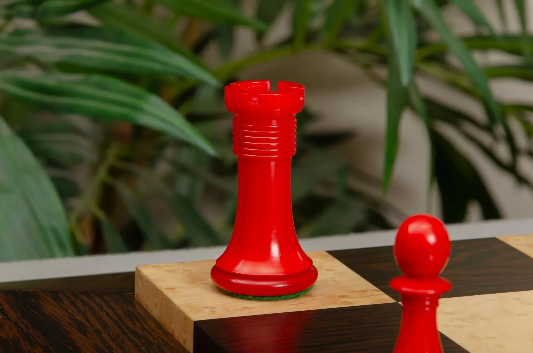 The Monmouth Luxury Bone Chess Pieces - 4.0" King - Image 6