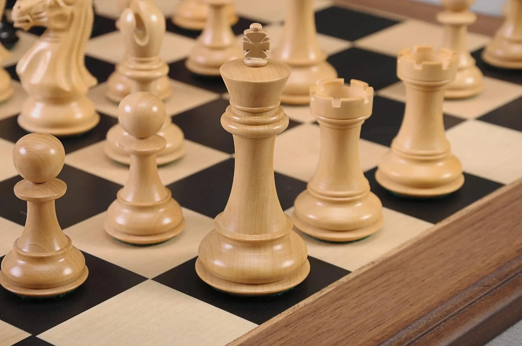 The Nobility Series Chess Pieces - 4" King - Image 13