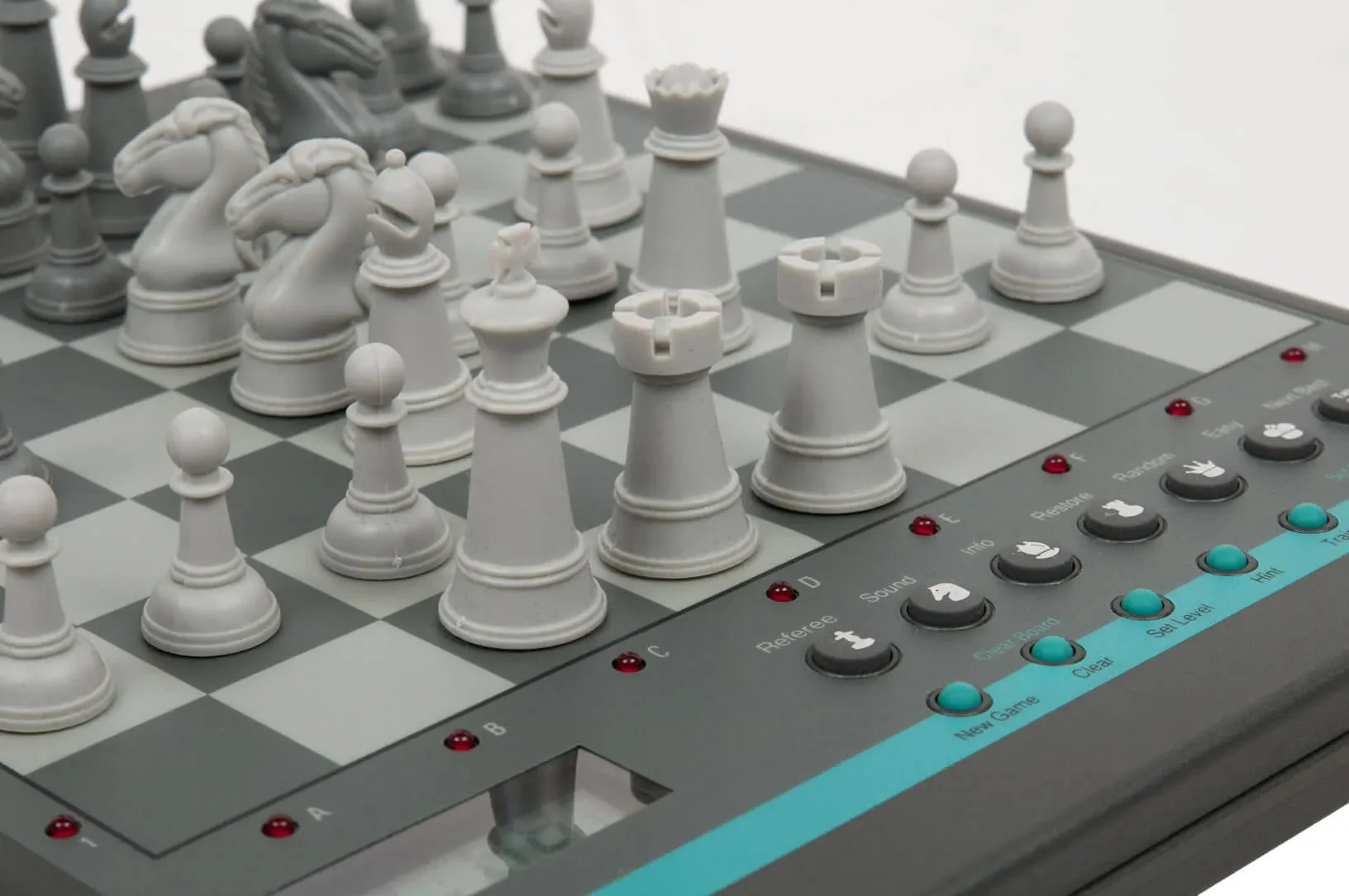 Novag Emerald Chess Computer - Image 9