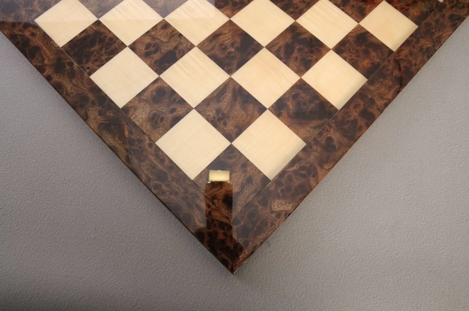 Olmo Burl & Maple Signature Traditional Chess Board - Gloss Finish - Image 2