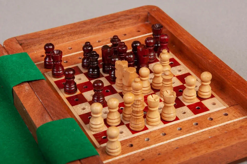 PEG WOODEN Travel Chess Set - 7" x 5" - Image 9