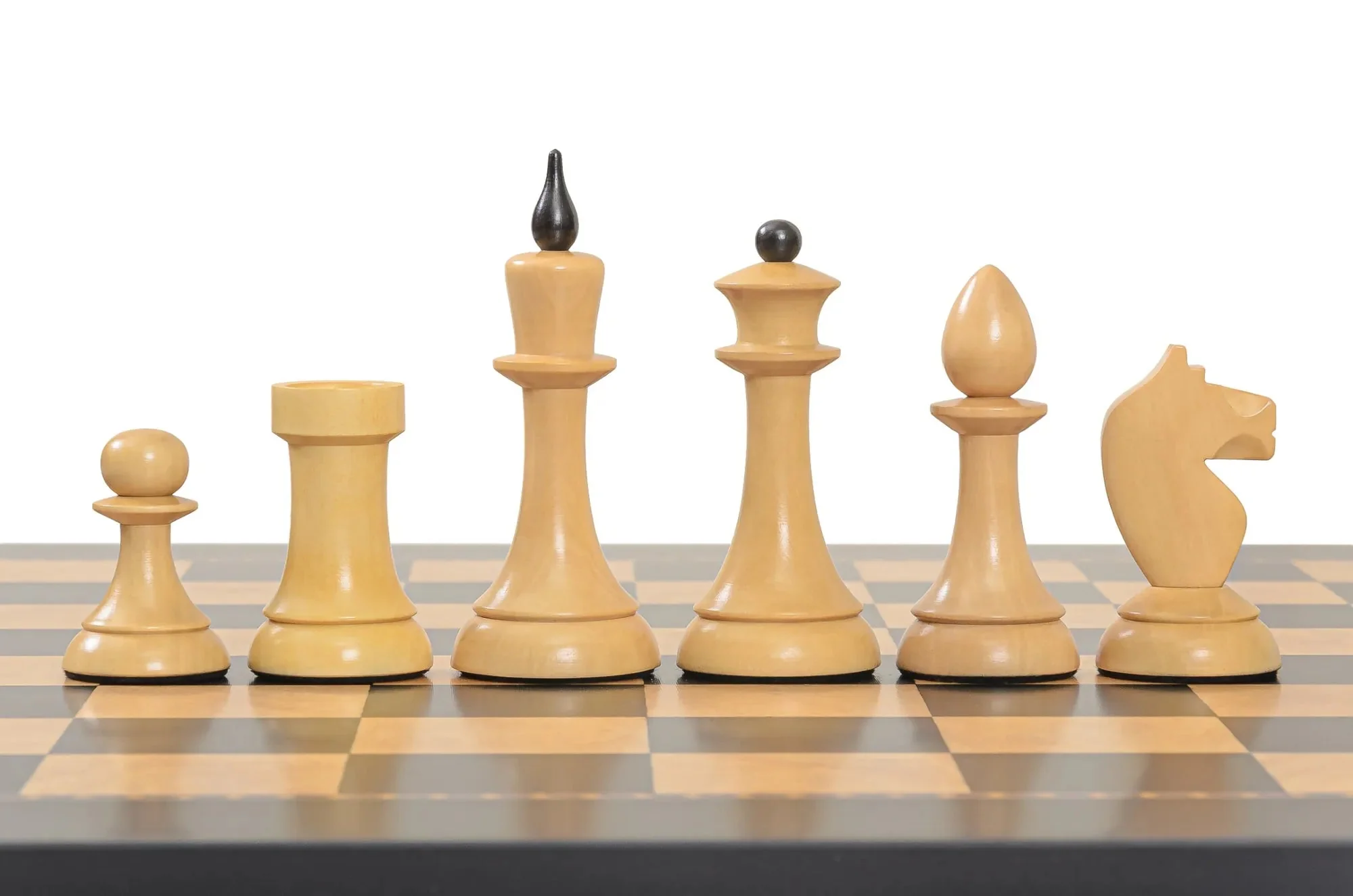 Rechapados Ferrer THE QUEEN'S GAMBIT Chess Set and Board Combination - Image 3